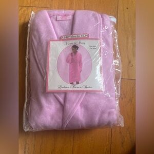 Vtg Warm & Cozy Ladies Fleece Robe - Pink